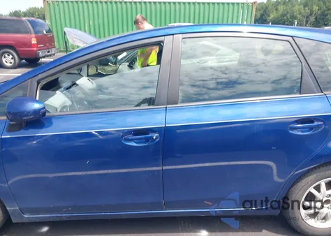 2015 Toyota Prius V Three из США, поврежденный, VIN JTDZN3EU0FJ035789